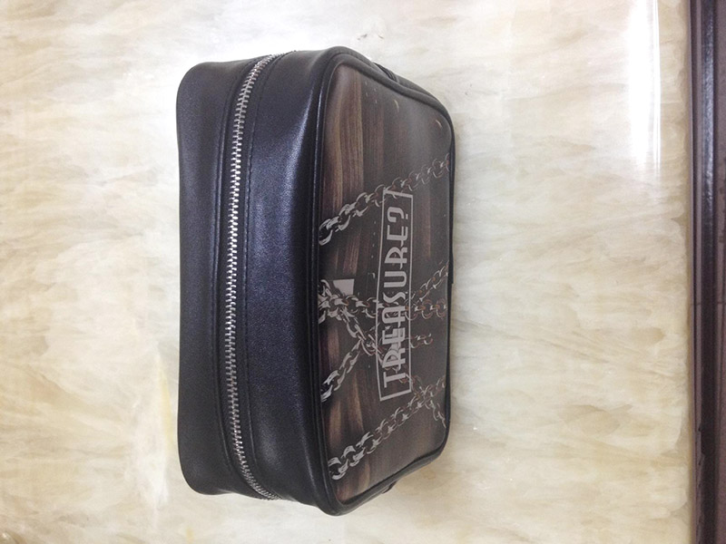 印衣服的熱轉(zhuǎn)印機(jī)多少錢？如何選購適合的設(shè)備？